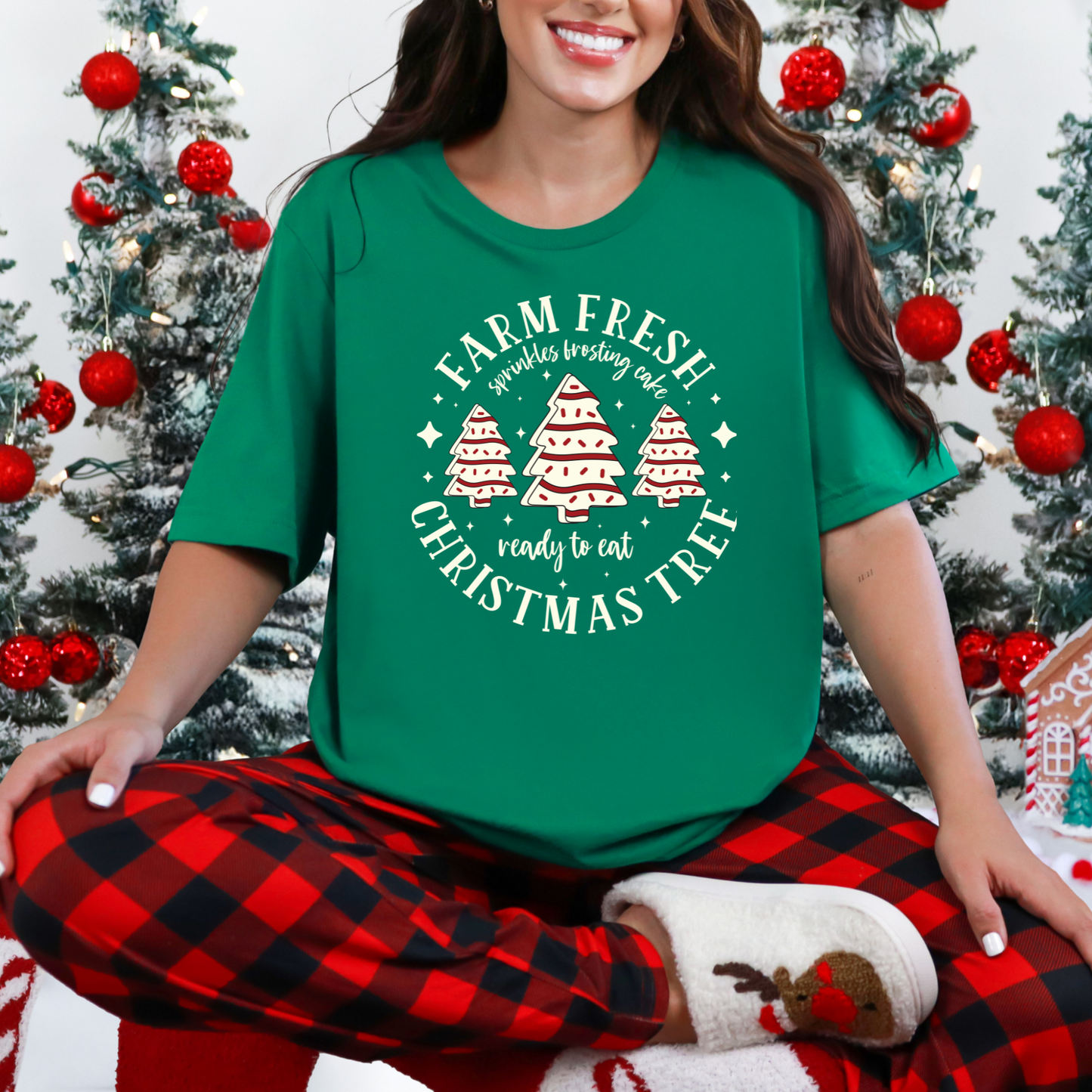 Wholesale Farm Fresh Cake Tree Graphic Tee - Kelly Tee