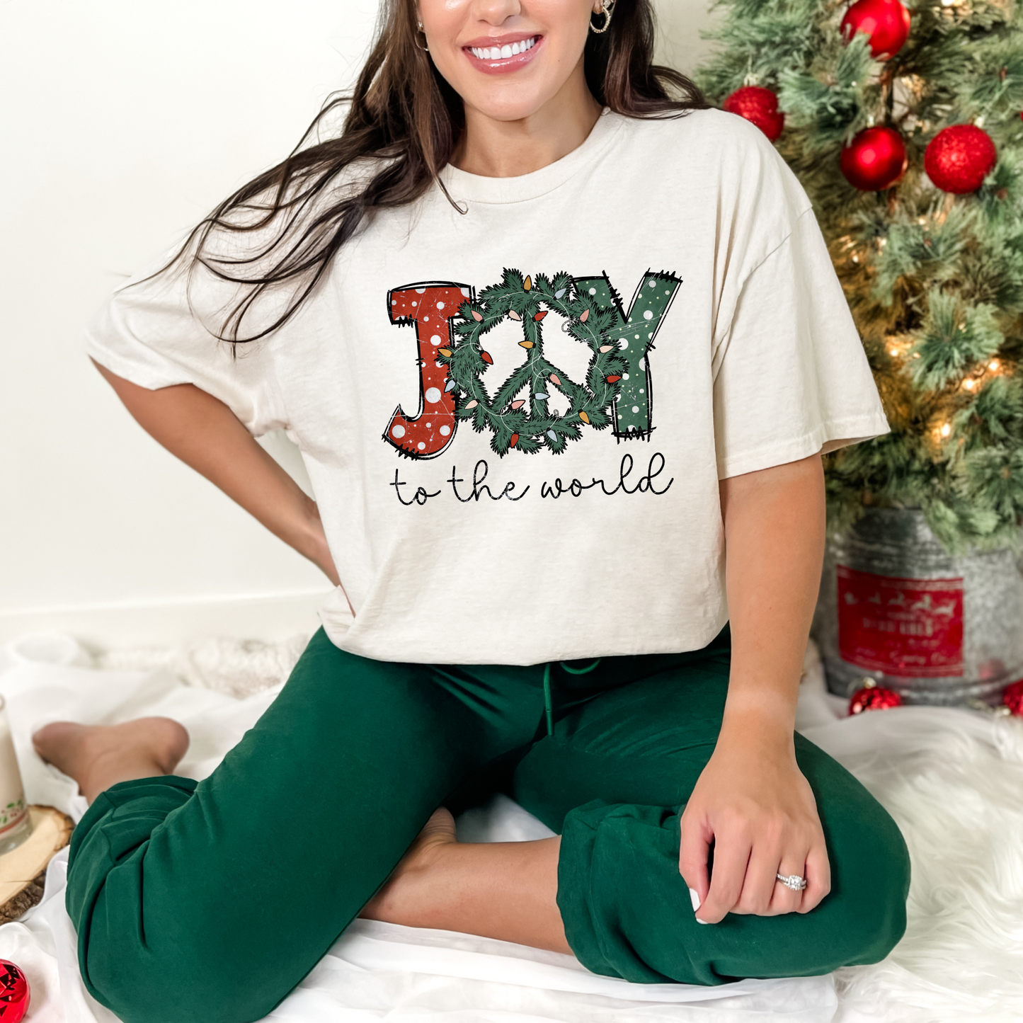 Wholesale Joy to the world wreath Graphic Tee - Natural Tee
