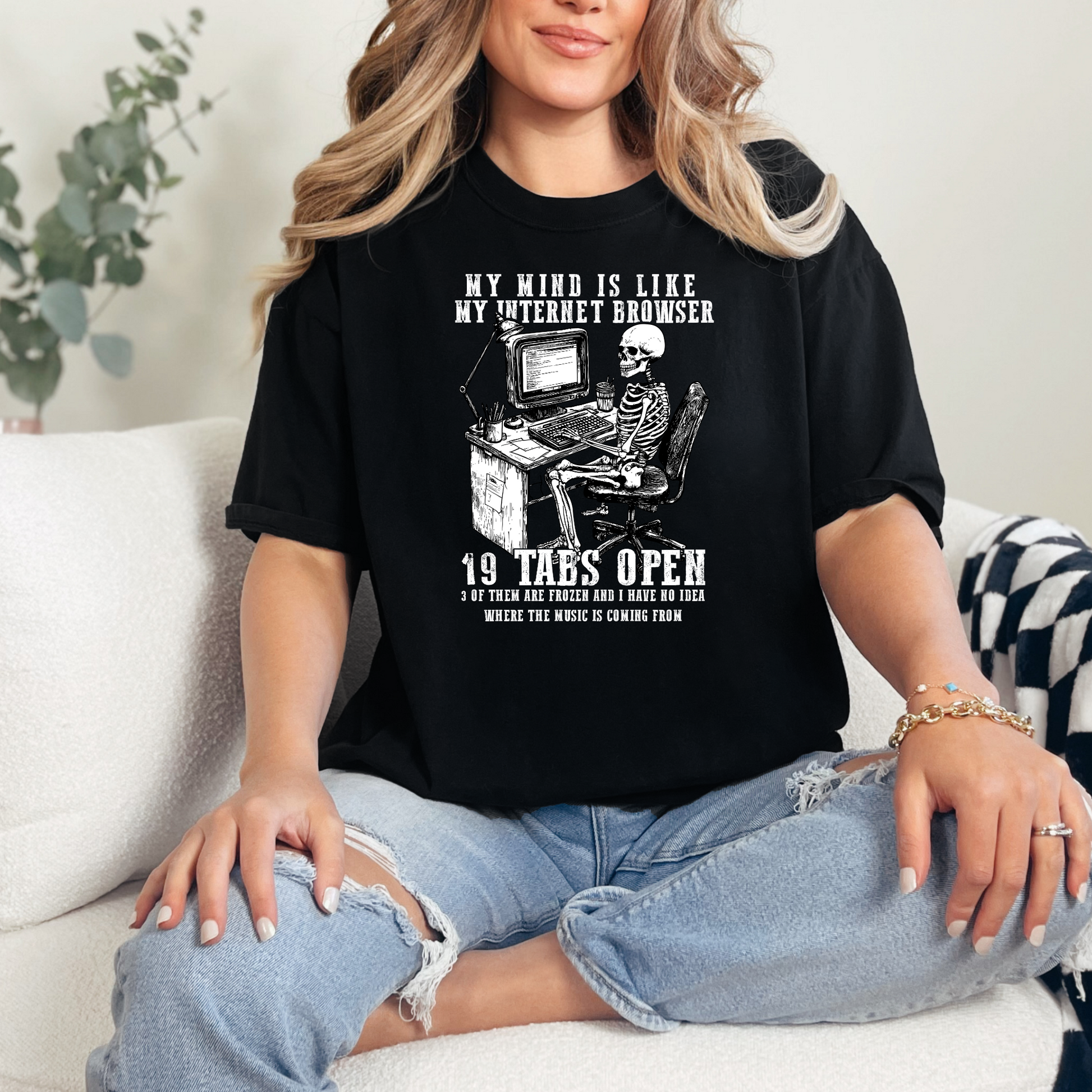 Wholesale 19 Tabs Open Graphic Tee - Black Tee