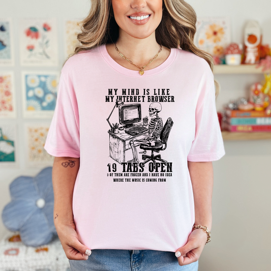Wholesale 19 Tabs Open Graphic Tee - Pink Tee