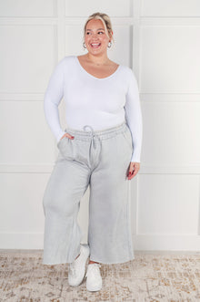  In or Out Wide Leg Cropped Pants in Light Grey