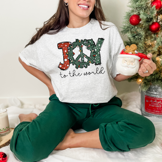 Wholesale Joy to the world wreath Graphic Tee - Ash Grey Tee