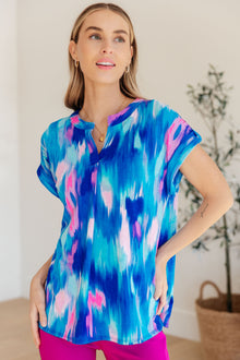  Lizzy Cap Sleeve Top in Royal Brush Strokes