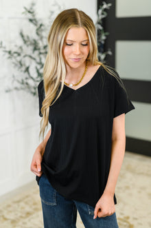  Top Shelf Basic V-Neck Ribbed Tee in Black