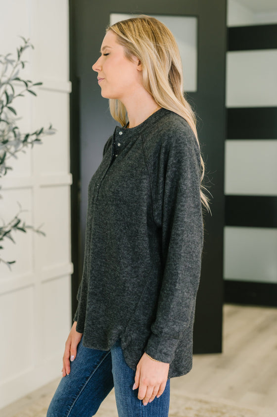Urban Flux Scooped Hi-Low Long Pullover in Black
