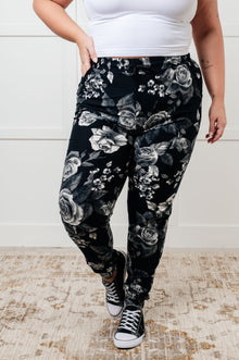  Your New Favorite Joggers in Rose Print