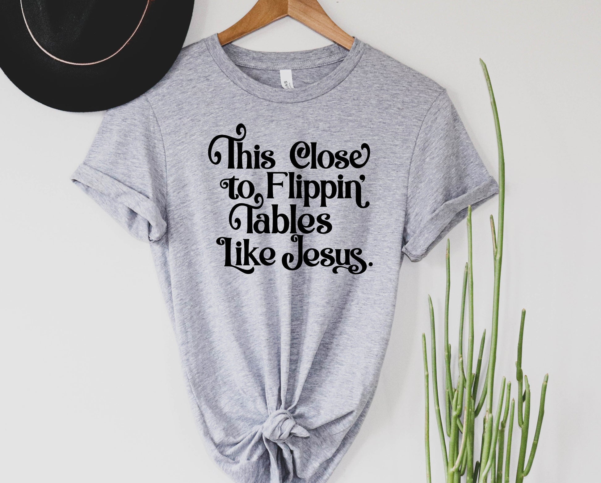 Wholesale flippin Tables Graphic Tee - Mavue